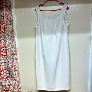Maya Brooke Embellished with Beads Sleeveless Dress